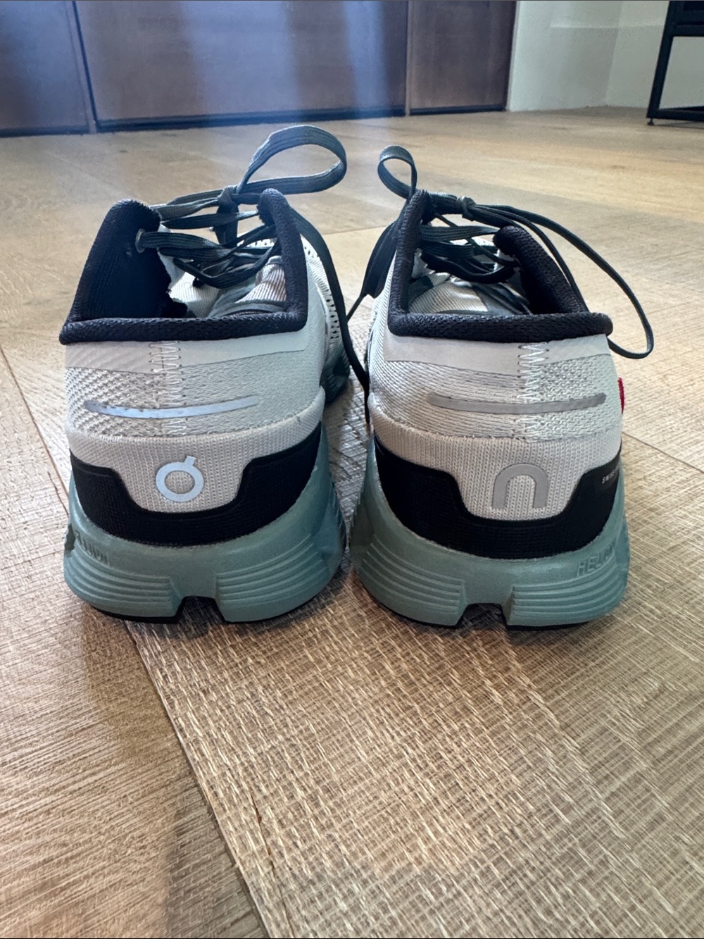 On Running Cloud Women’s cloud x Light Gray with Sage Green Sole Athletic Shoes - Picture 9 of 12